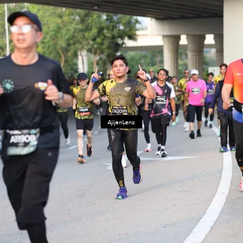 Runner Photo 6428137