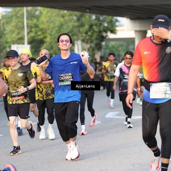 Runner Photo 6428152