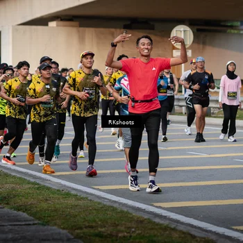 Runner Photo 6428165