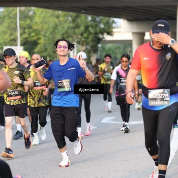 Runner Photo 6428214