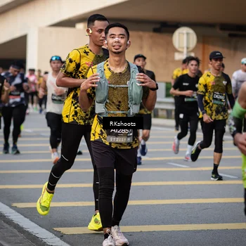 Runner Photo 6428223