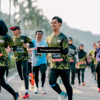 Runner Photo 6428236