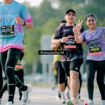 Runner Photo 6428250