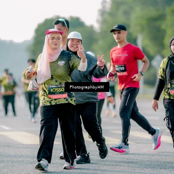 Runner Photo 6428311