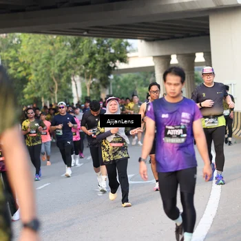 Runner Photo 6428412