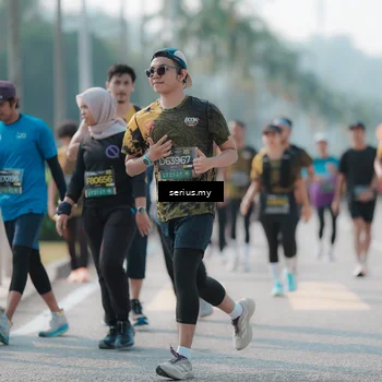 Runner Photo 6428426