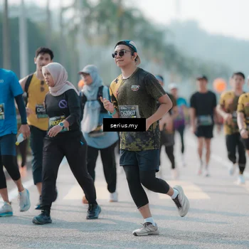 Runner Photo 6428427