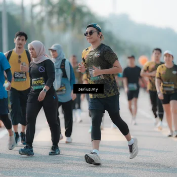 Runner Photo 6428428
