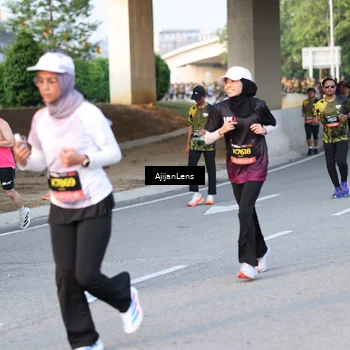 Runner Photo 6428449