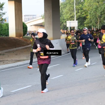 Runner Photo 6428471