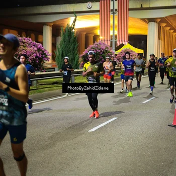 Runner Photo 6428472