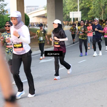 Runner Photo 6428479