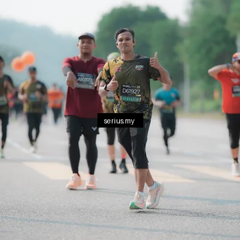 Runner Photo 6428553