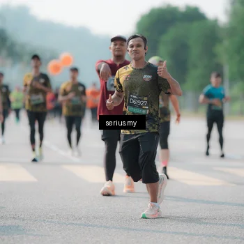Runner Photo 6428554