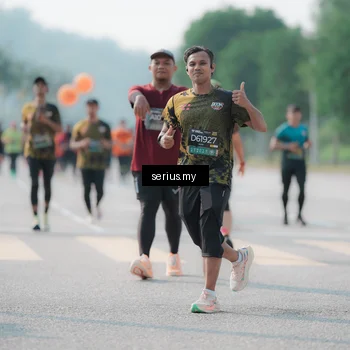 Runner Photo 6428559