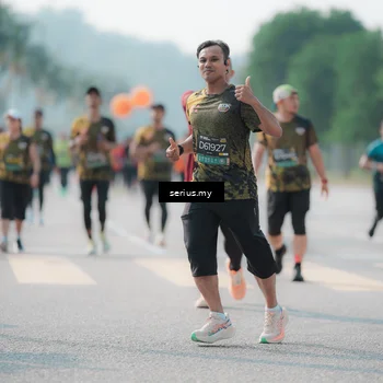 Runner Photo 6428565