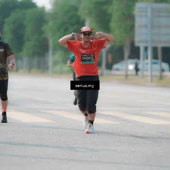 Runner Photo 6428570