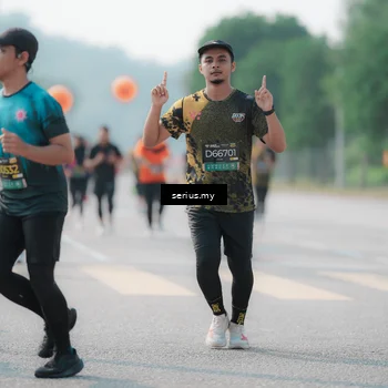 Runner Photo 6428636