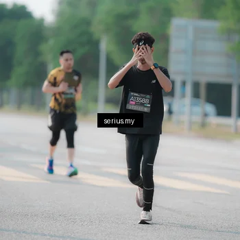 Runner Photo 6428693