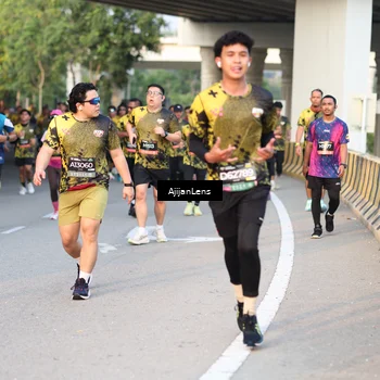 Runner Photo 6428704