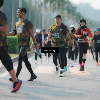 Runner Photo 6428735