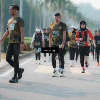 Runner Photo 6428736