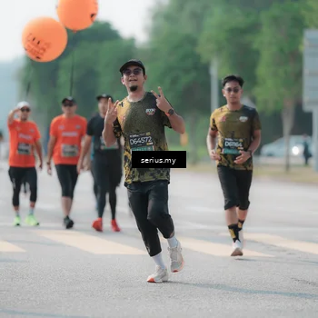 Runner Photo 6428771