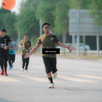 Runner Photo 6428781