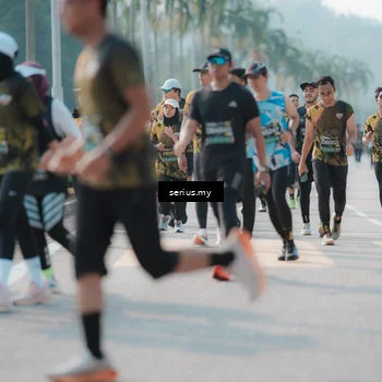 Runner Photo 6428800