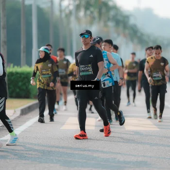 Runner Photo 6428811