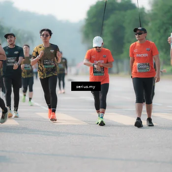 Runner Photo 6428822