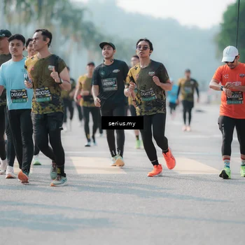 Runner Photo 6428824