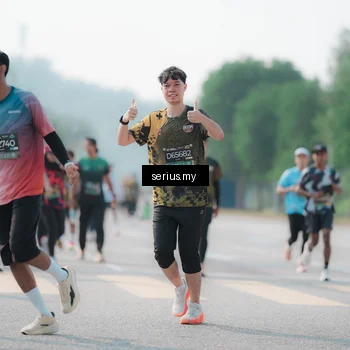 Runner Photo 6428926