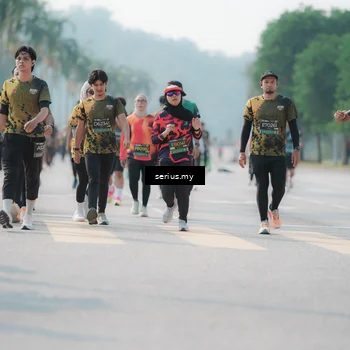 Runner Photo 6428932