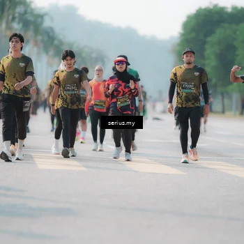 Runner Photo 6428939
