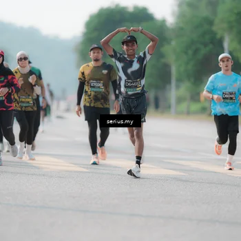 Runner Photo 6428941