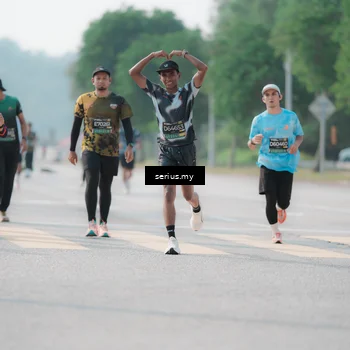 Runner Photo 6428943