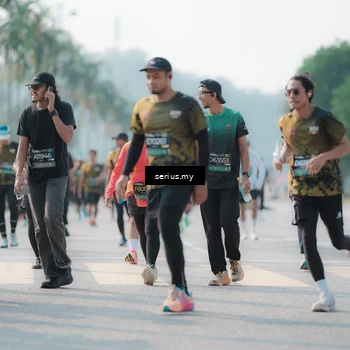 Runner Photo 6429020