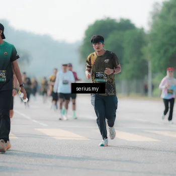Runner Photo 6429053