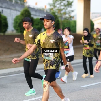 Runner Photo 6429504