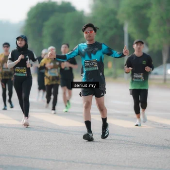 Runner Photo 6429524