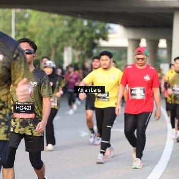 Runner Photo 6429673