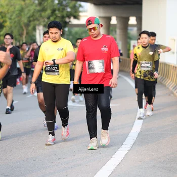 Runner Photo 6429750