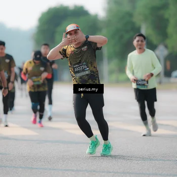 Runner Photo 6429871