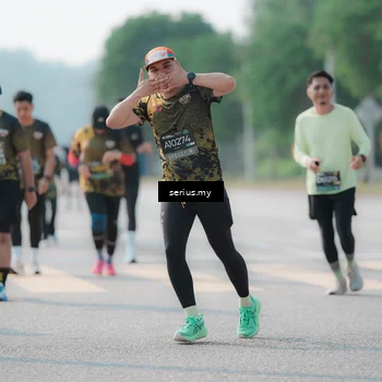 Runner Photo 6429873
