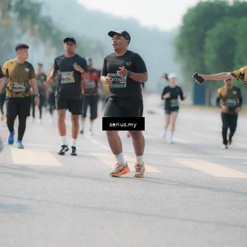 Runner Photo 6429942