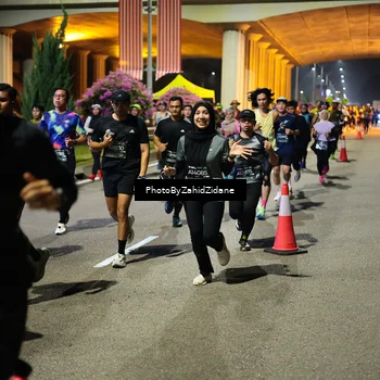 Runner Photo 6430008