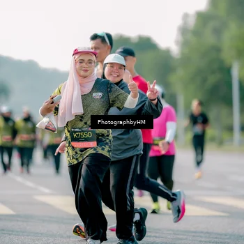 Runner Photo 6430019