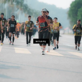 Runner Photo 6430024
