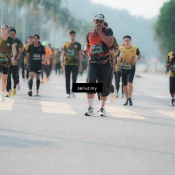 Runner Photo 6430031